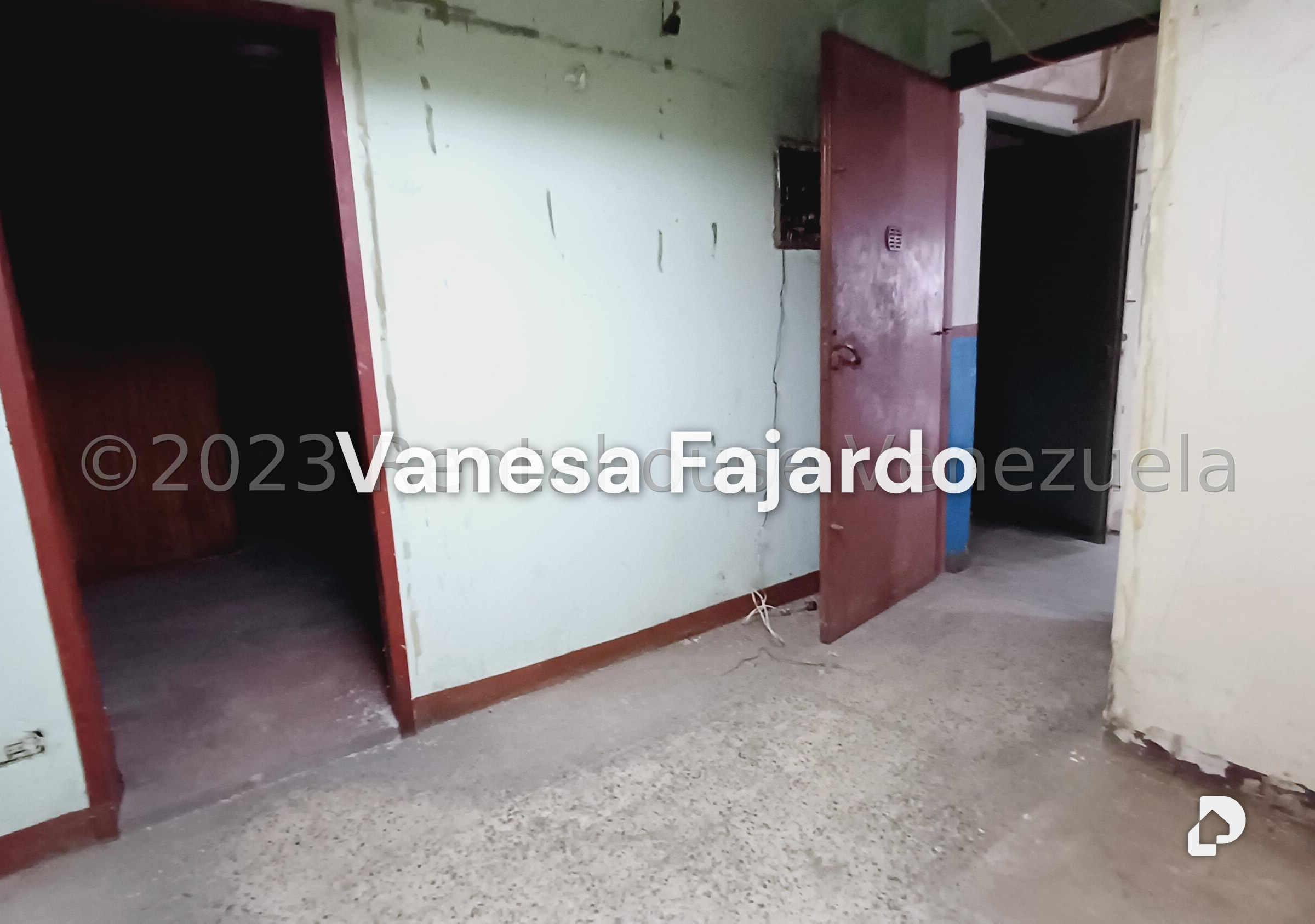 Edificio en Parroquia La Candelaria, Caracas – 25