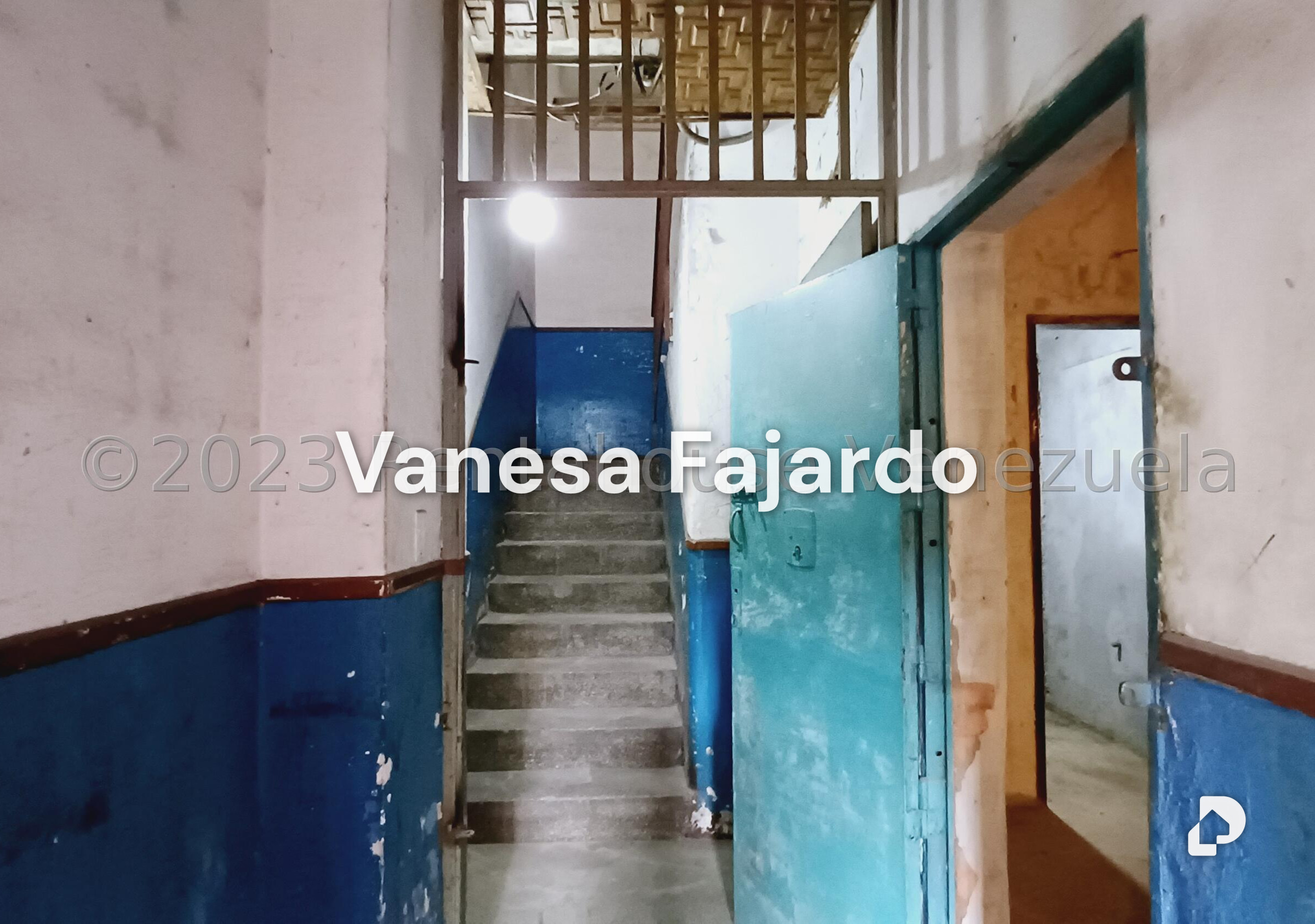 Edificio en Parroquia La Candelaria, Caracas – 20