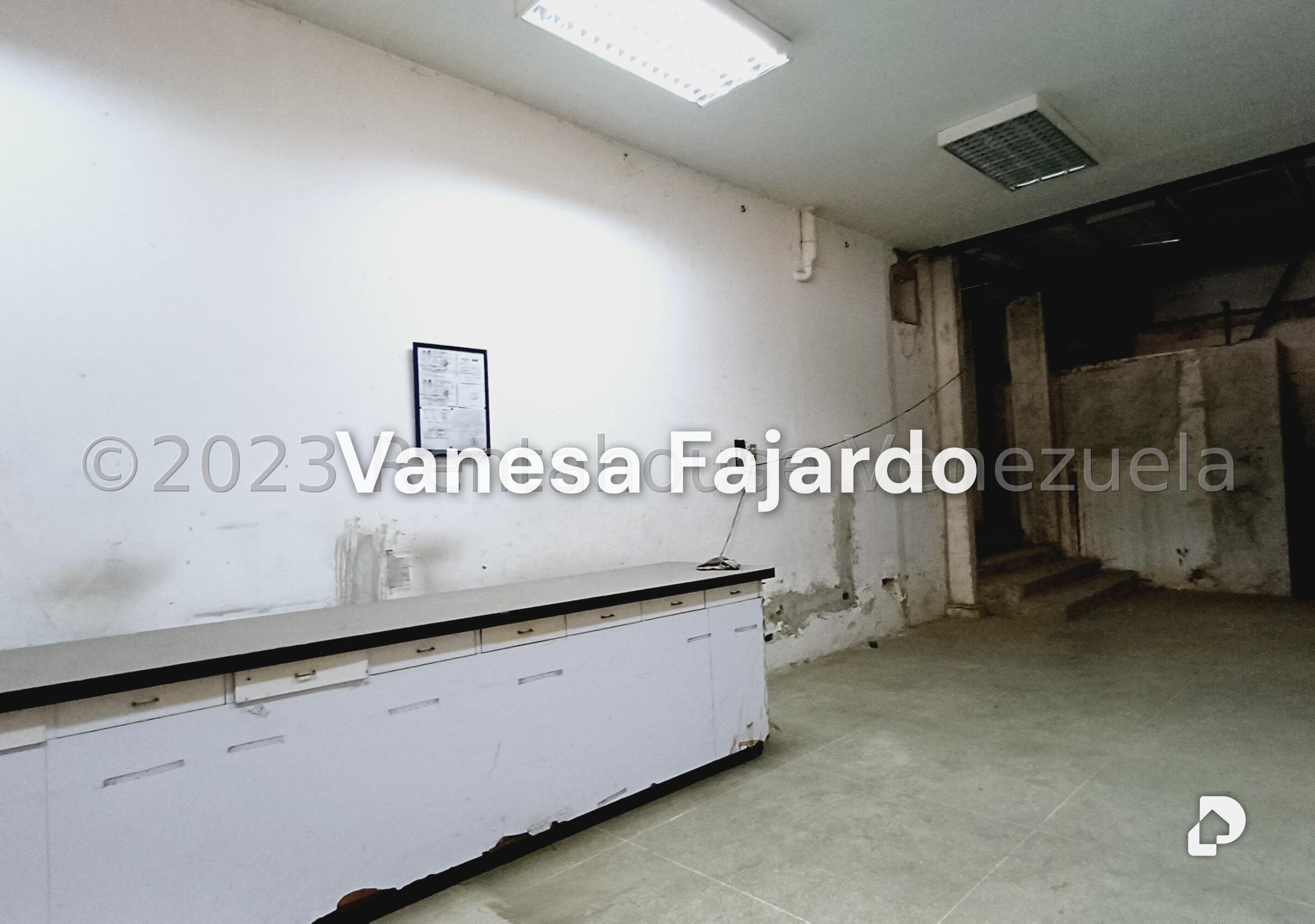 Edificio en Parroquia La Candelaria, Caracas – 11
