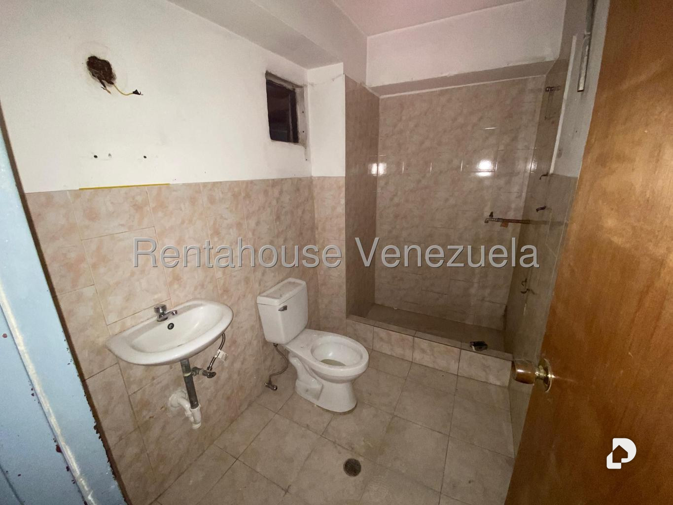 Local comercial en Quinta Crespo, Caracas – 1