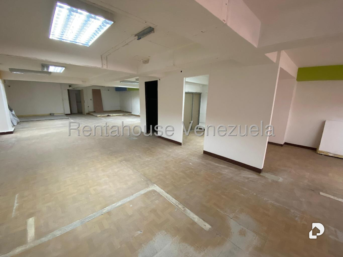 Local comercial en Quinta Crespo, Caracas – 14