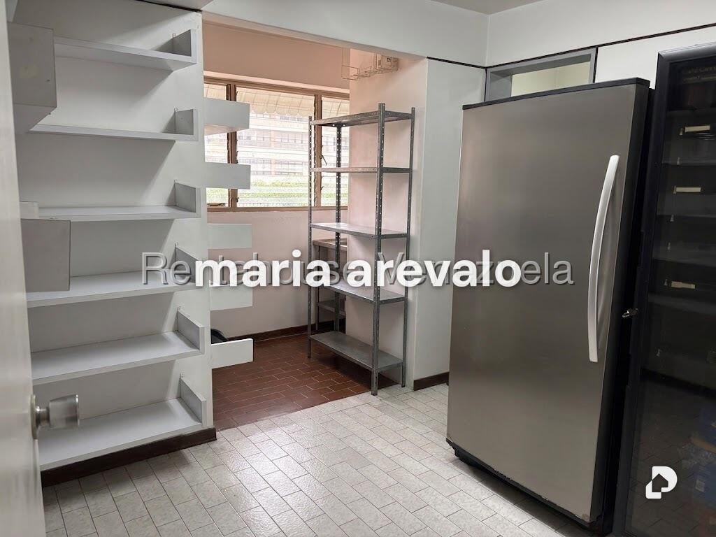 Apartamento en El Rosal, Caracas – 23