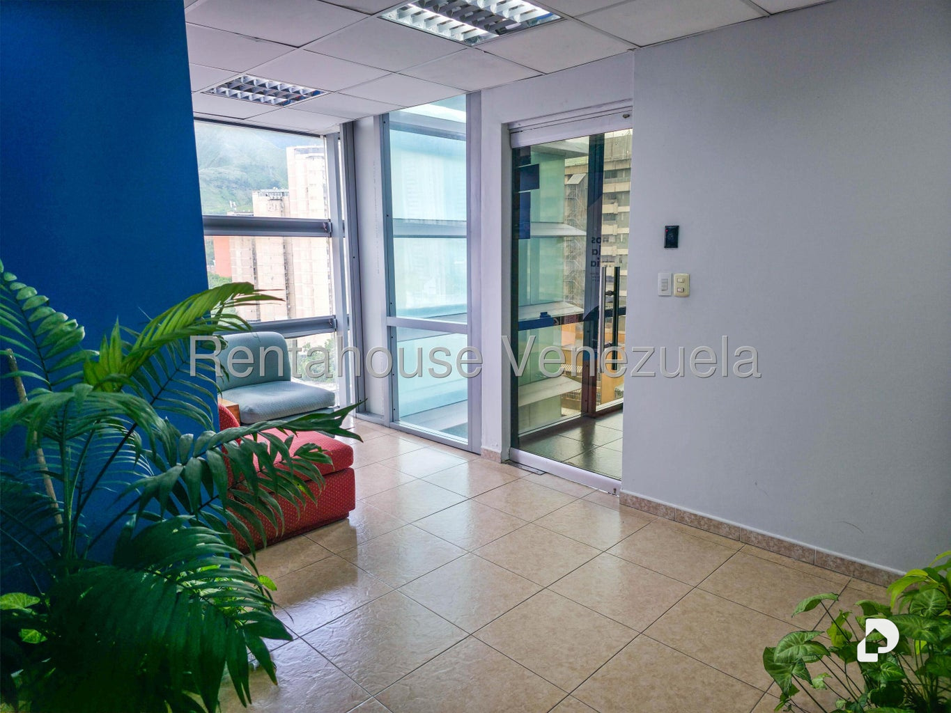 Oficina en Los Dos Caminos, Caracas – 2