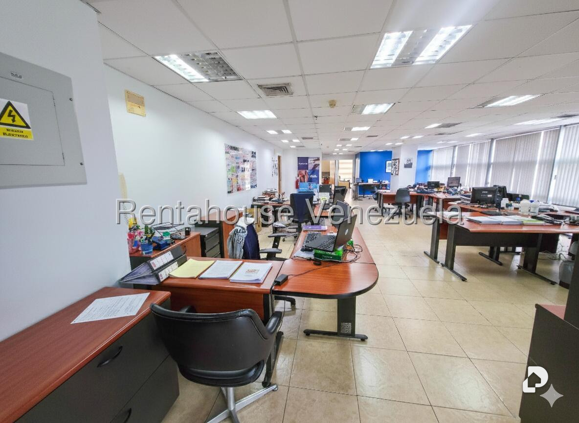 Oficina en Los Dos Caminos, Caracas – 3
