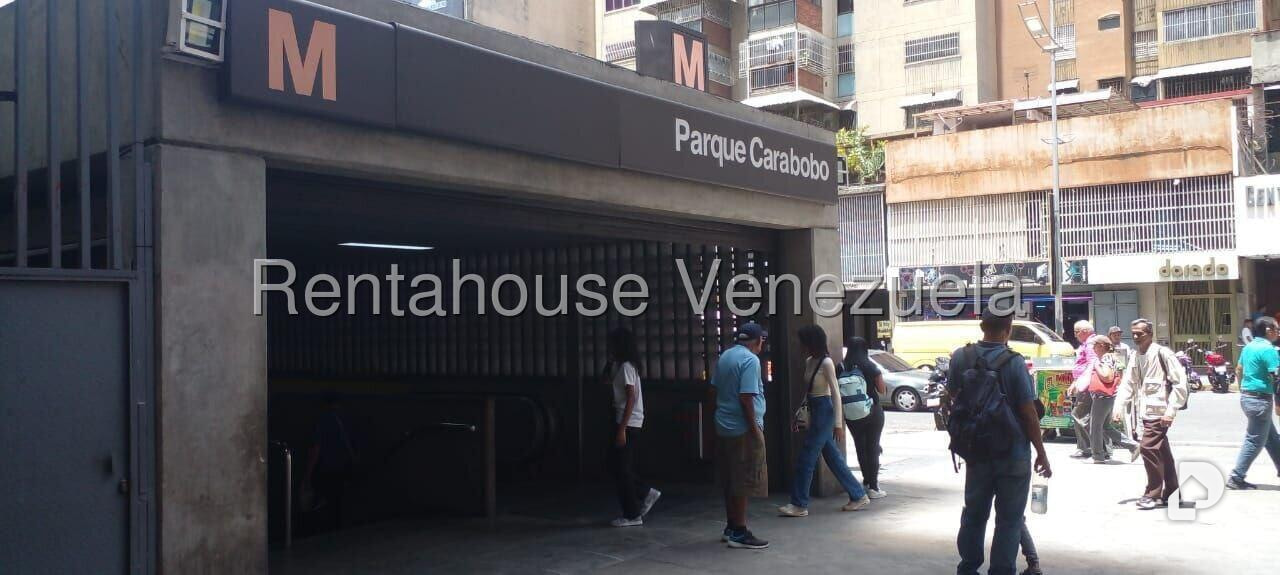 Local comercial en Parroquia La Candelaria, Caracas – 7
