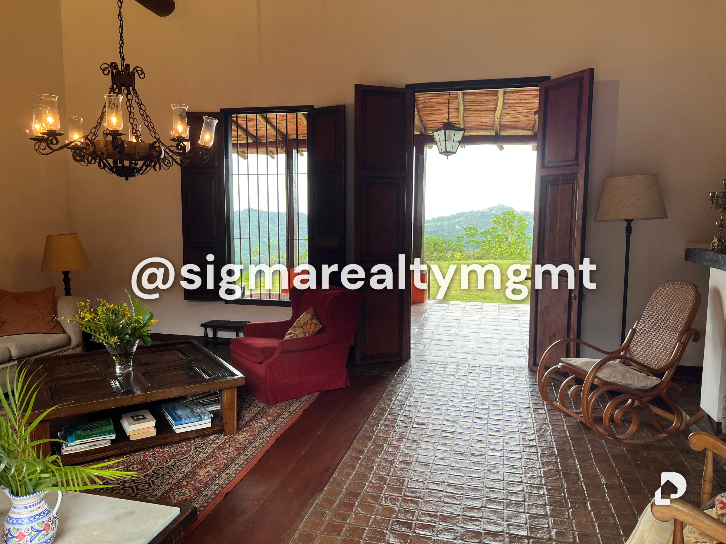 House in Oripoto, Caracas – 8