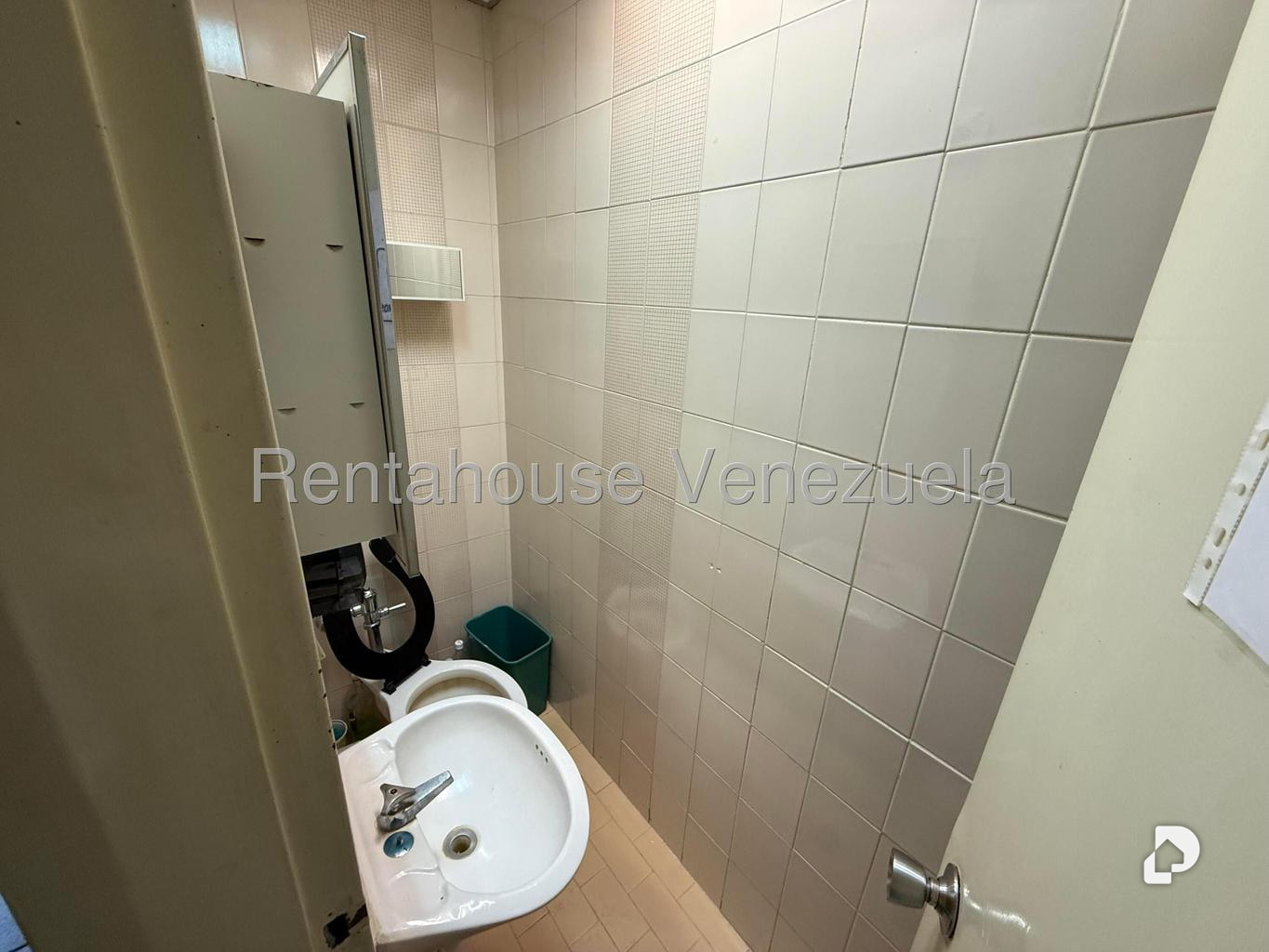 Oficina en Sabana Grande, Caracas – 28