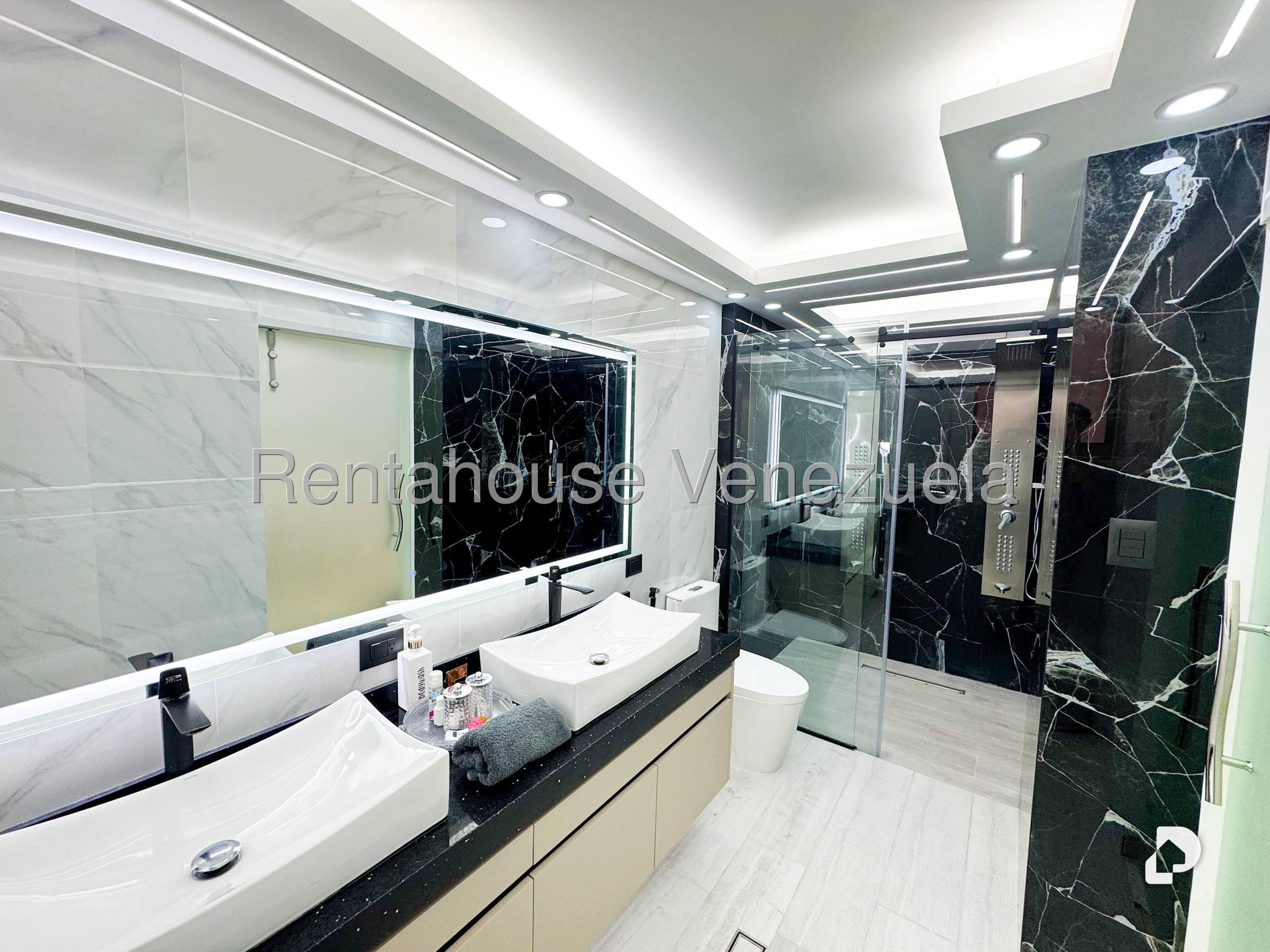 Apartamento en Las Mercedes, Caracas – 28