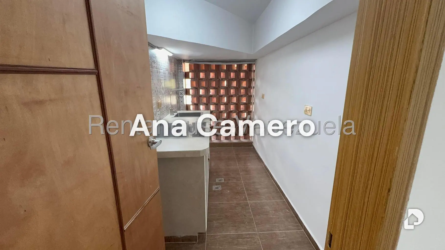 Local comercial en San Bernardino, Caracas – 22