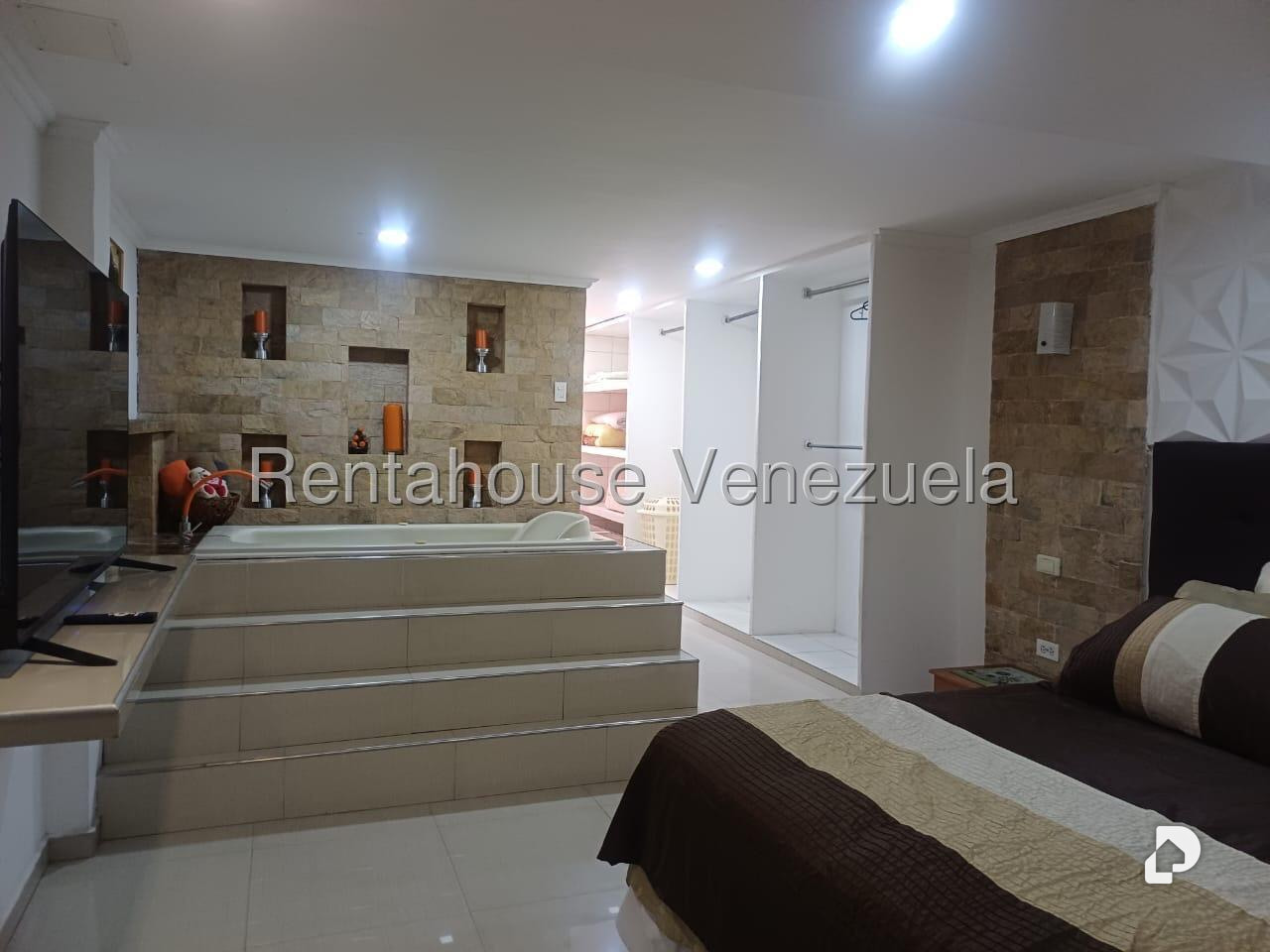 Casa en Campo Claro, Caracas – 15