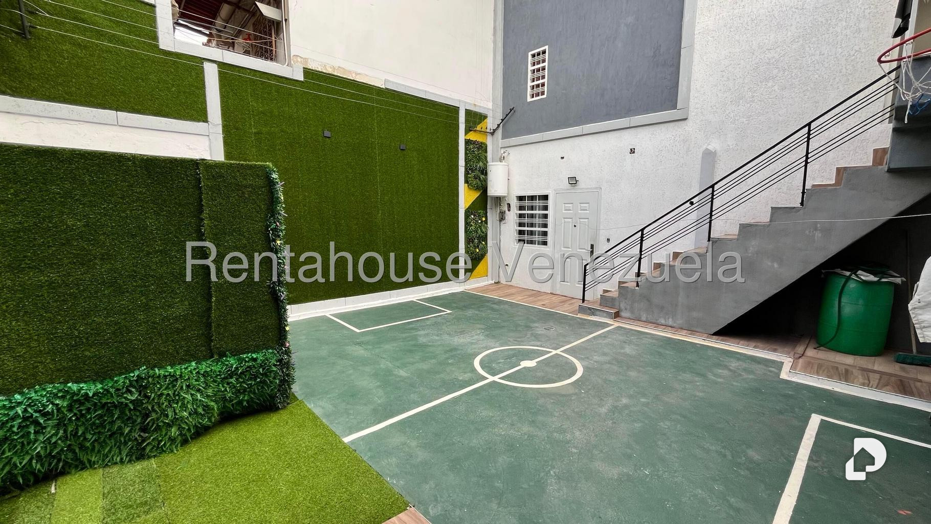 Casa en Campo Claro, Caracas – 27