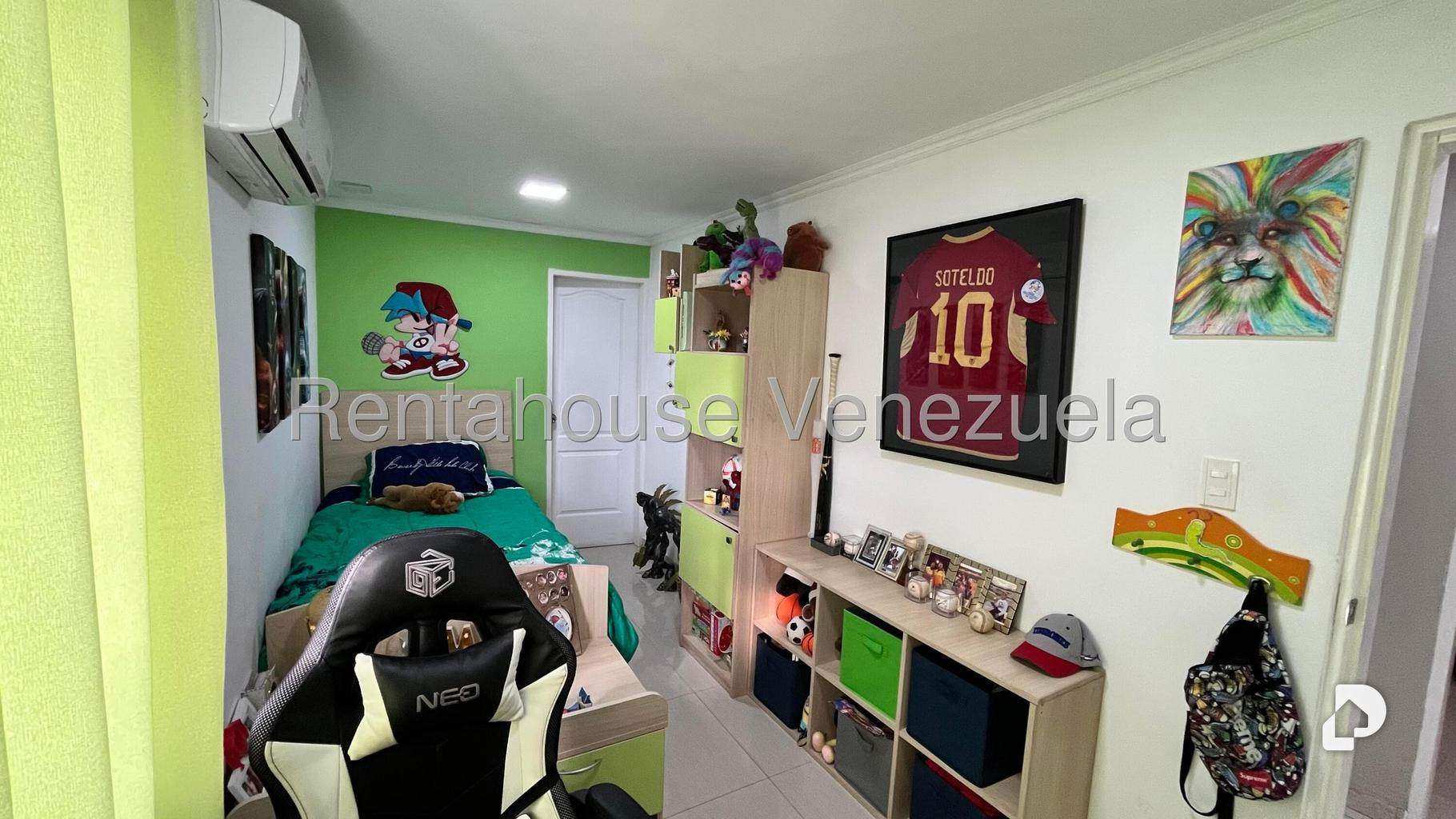 Casa en Campo Claro, Caracas – 12