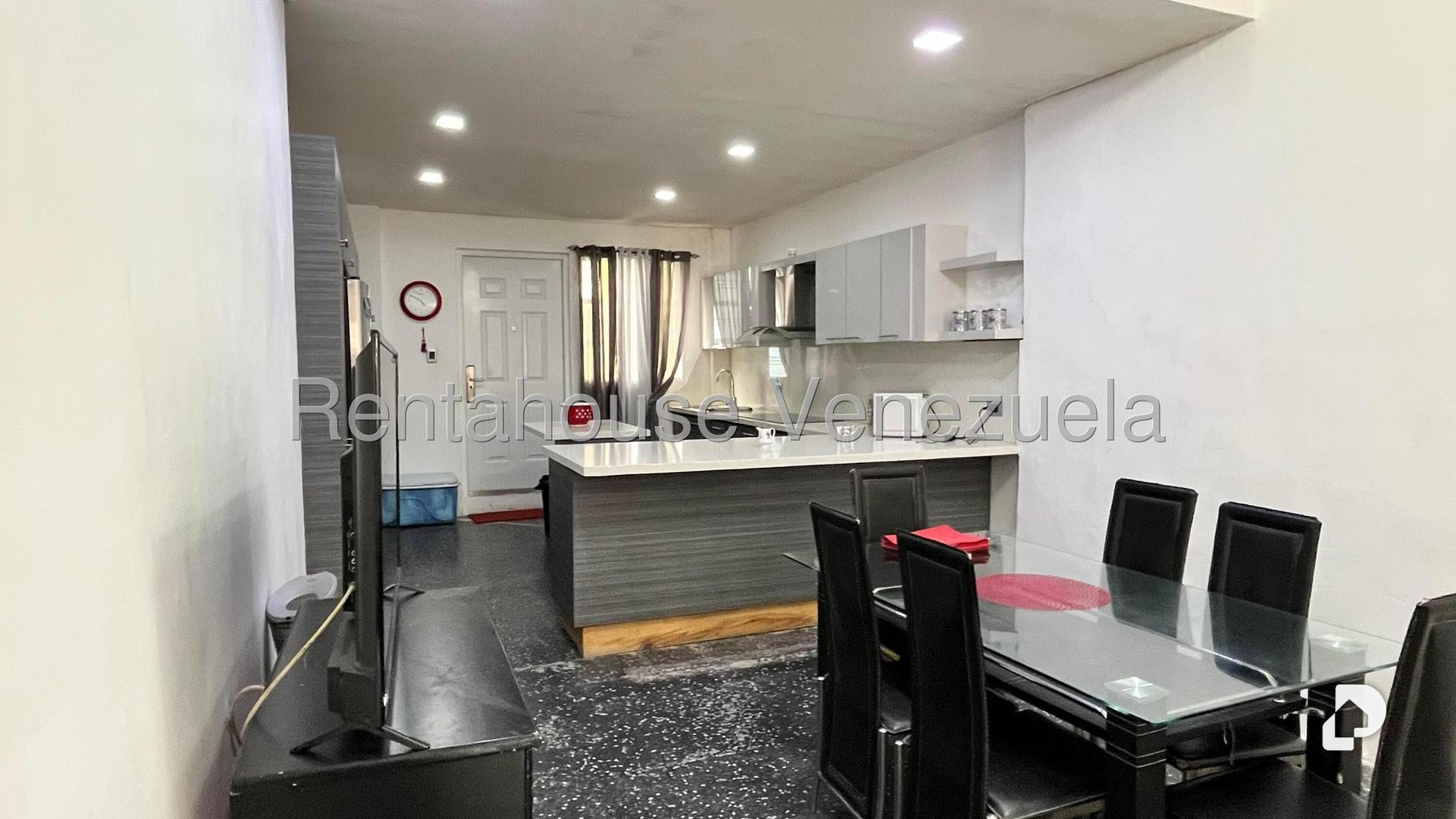 Casa en Campo Claro, Caracas – 30