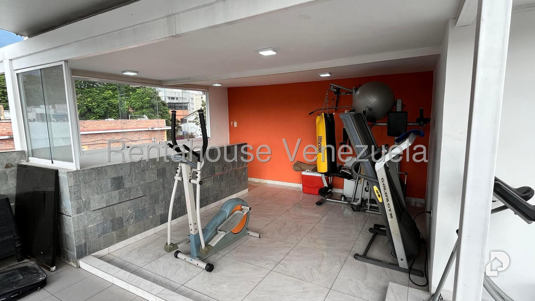 Casa en Campo Claro, Caracas – 21