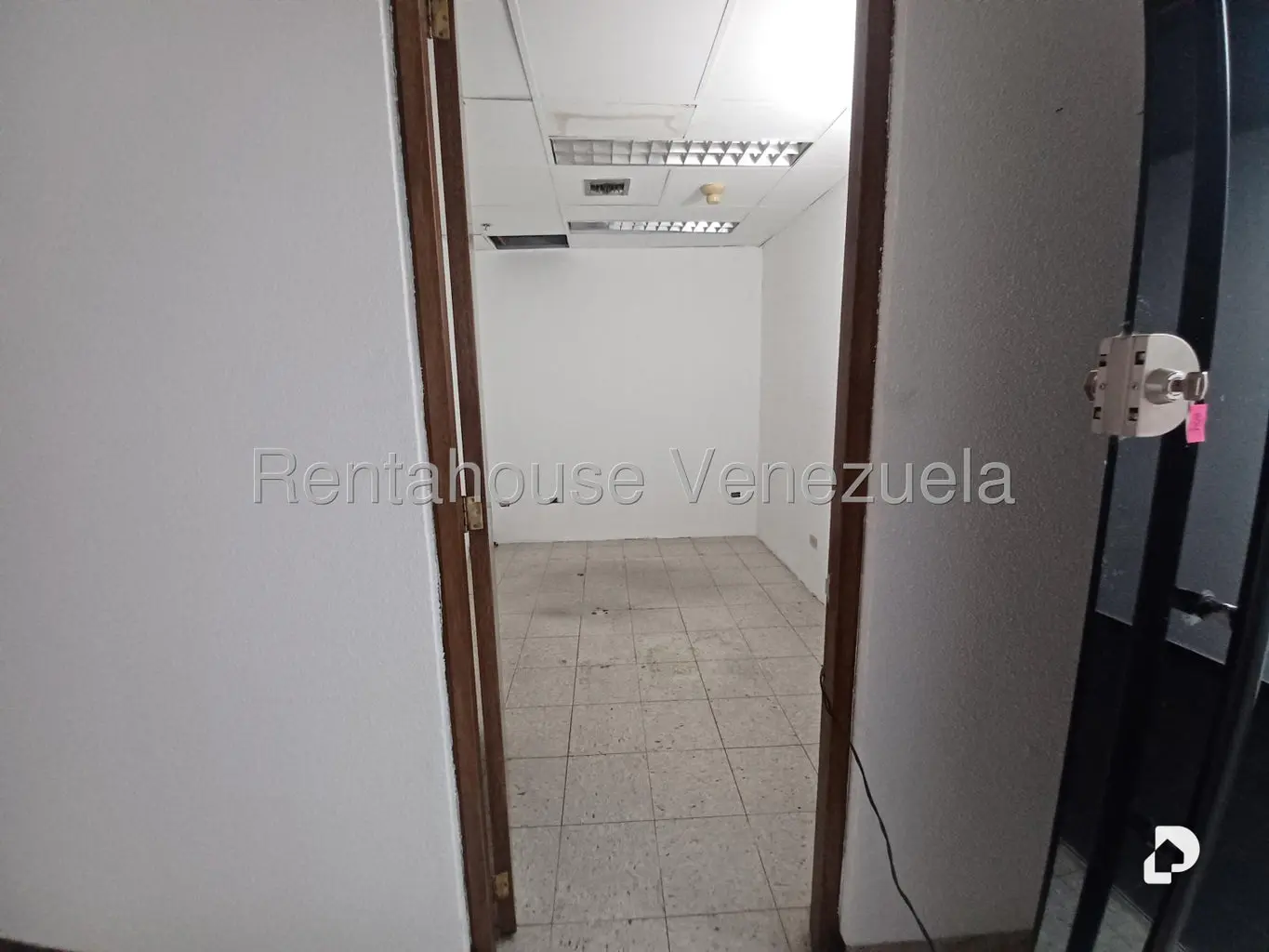 Oficina en Prados del Este, Caracas – 26