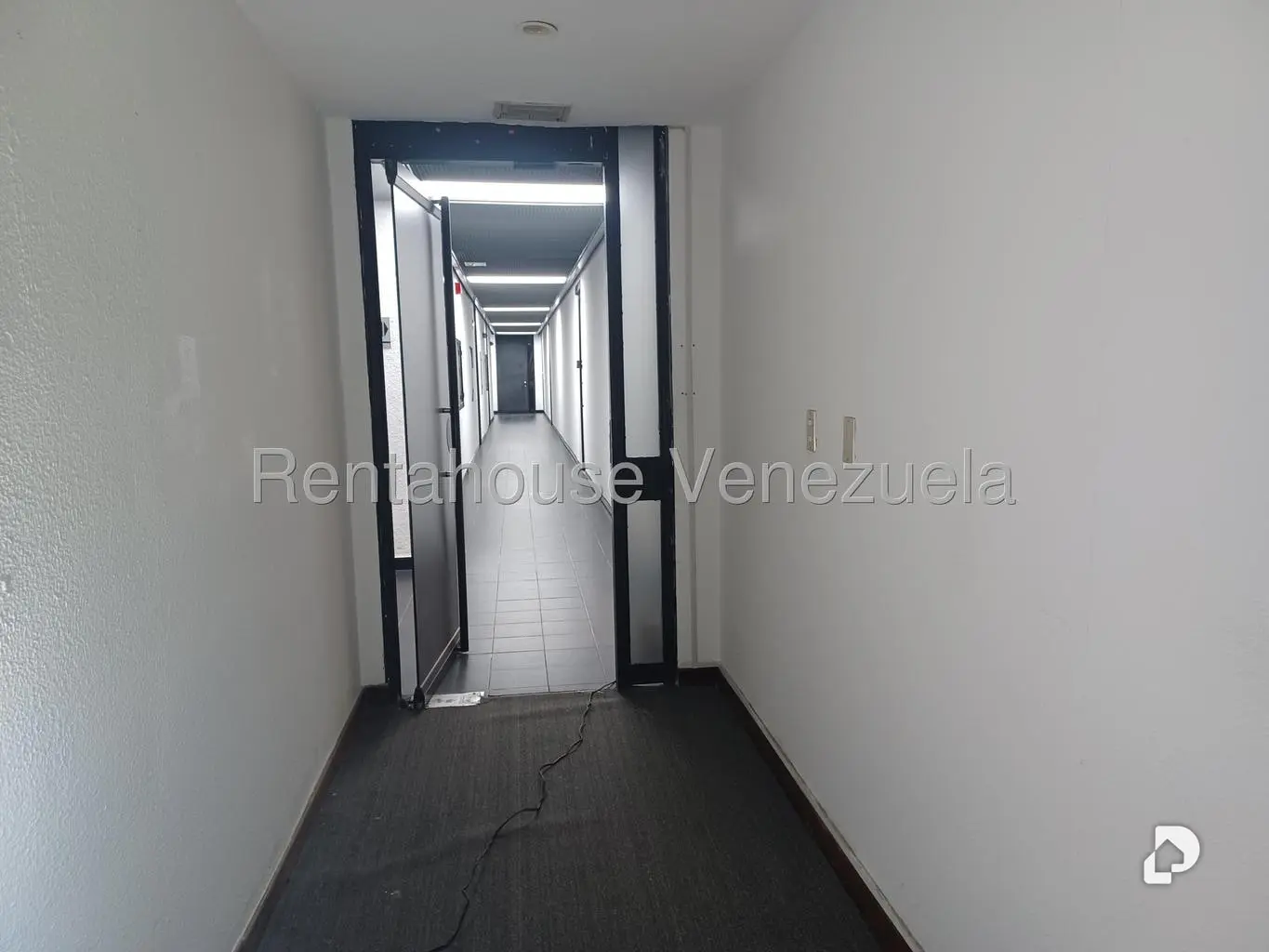 Oficina en Prados del Este, Caracas – 12