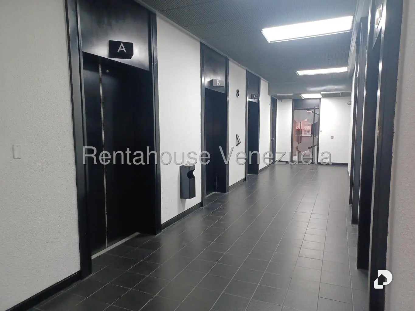 Oficina en Prados del Este, Caracas – 8