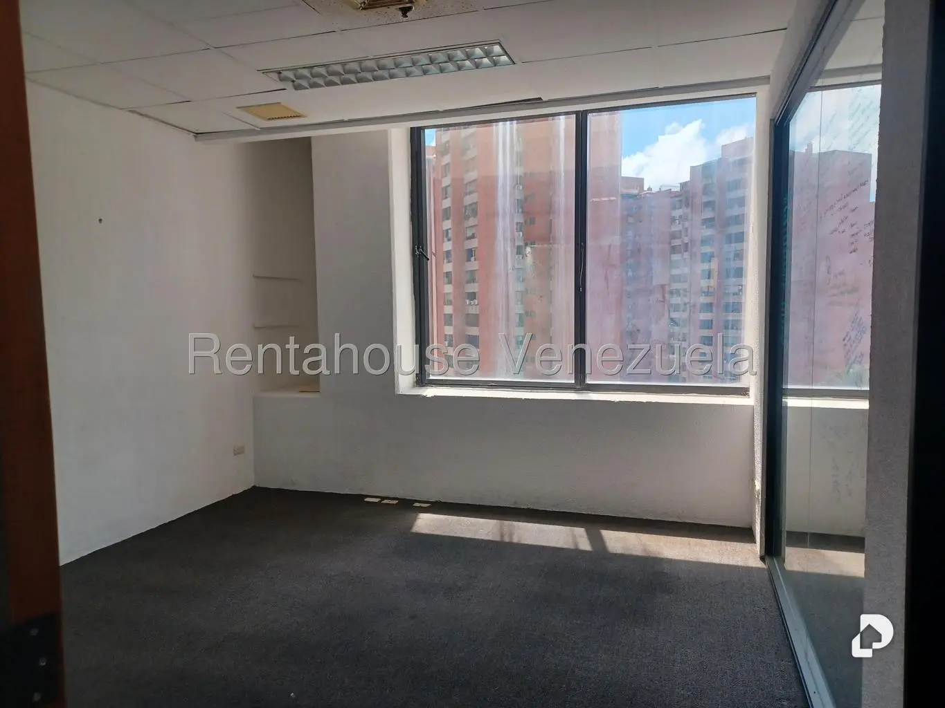 Oficina en Prados del Este, Caracas – 19
