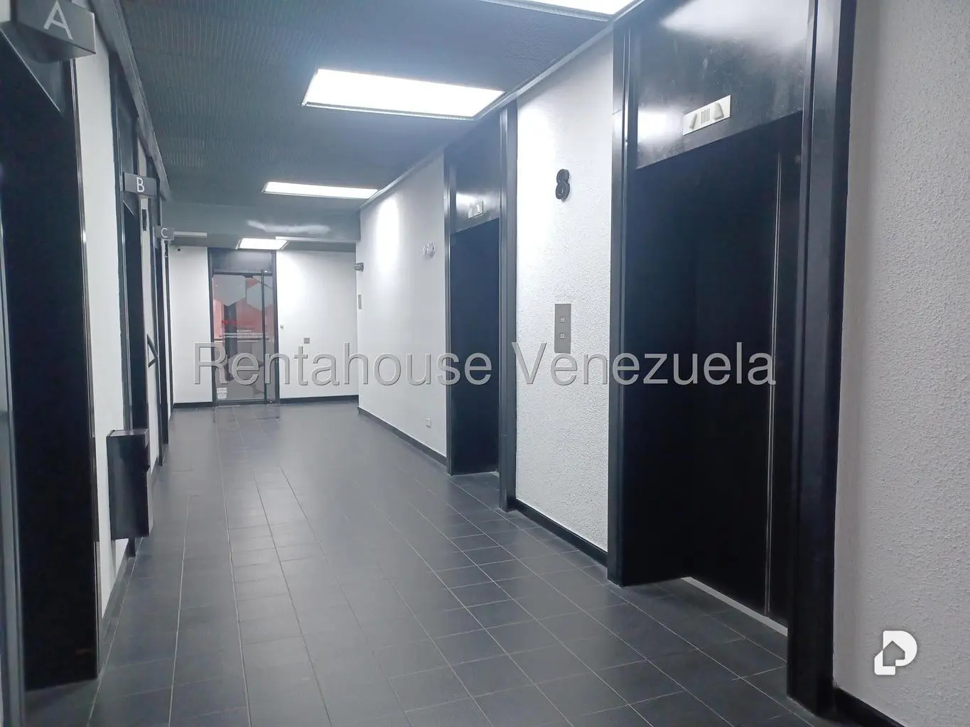 Oficina en Prados del Este, Caracas – 9