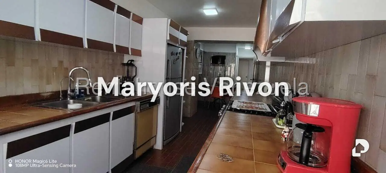 Apartamento en La Florida, Caracas – 17