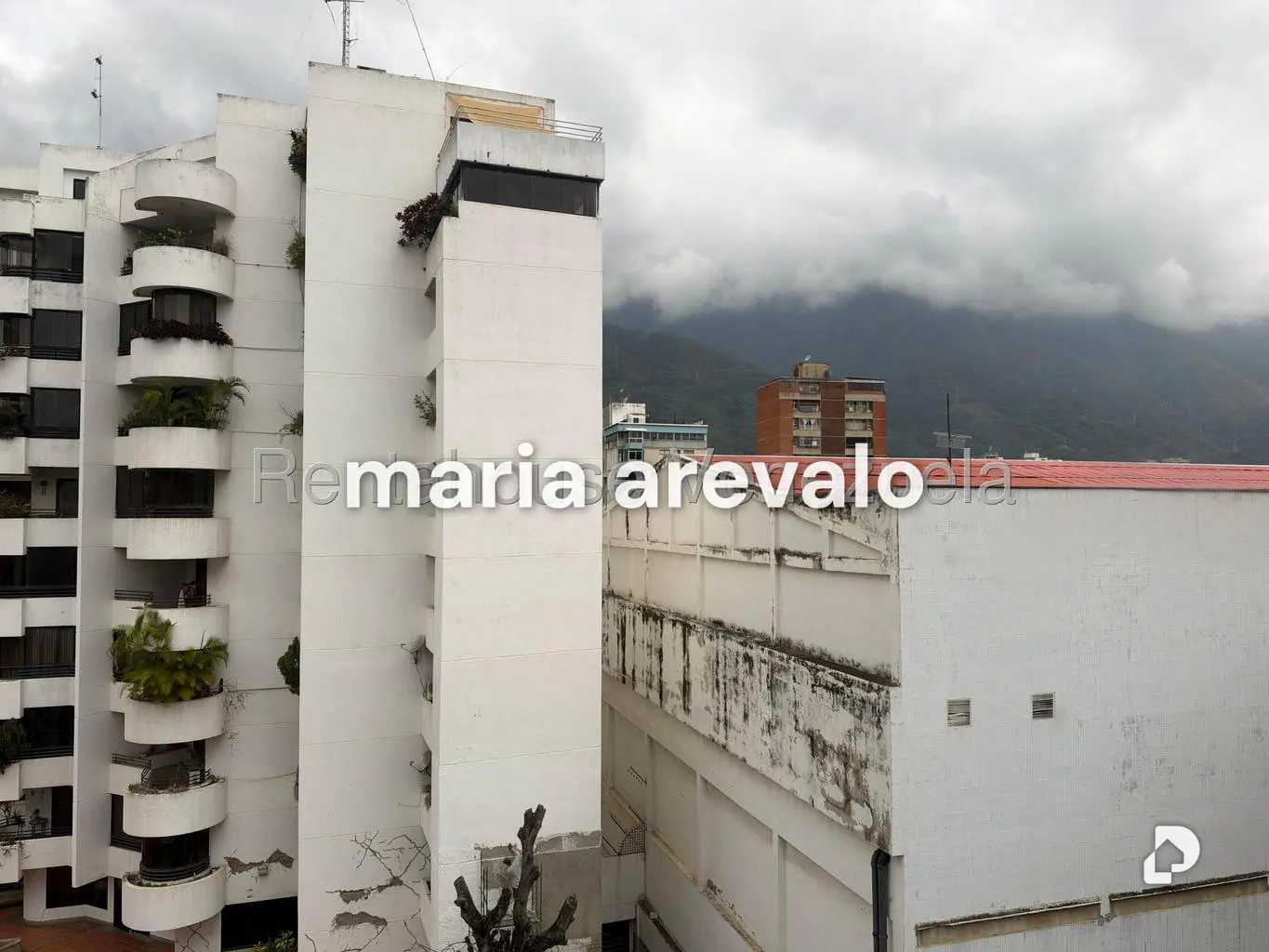 Apartamento en La Florida, Caracas – 13
