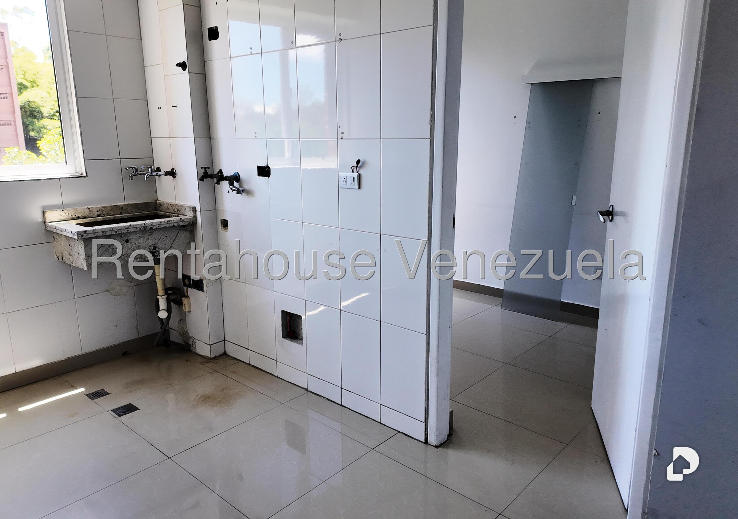 Apartamento en Oripoto, Caracas – 12