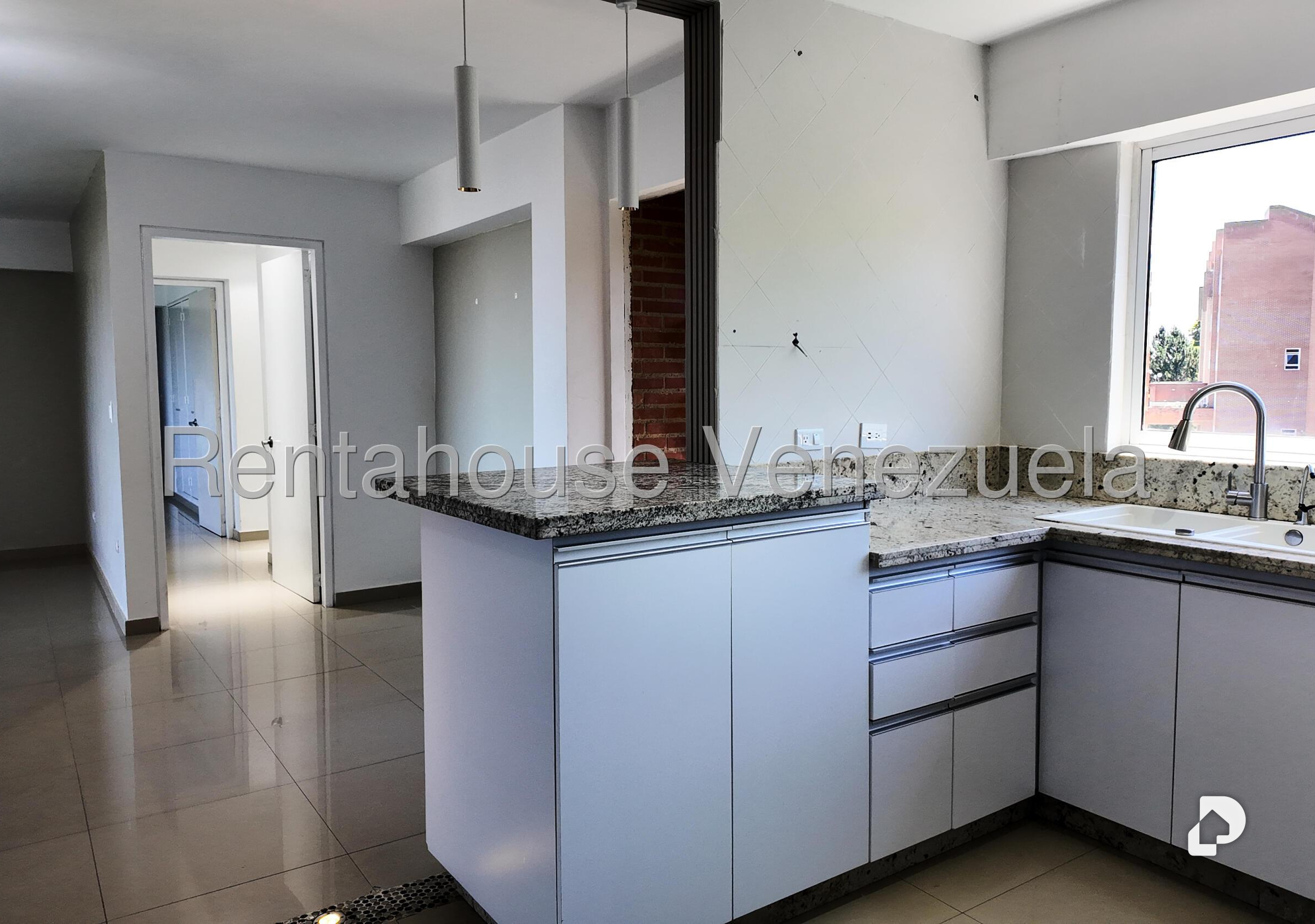 Apartamento en Oripoto, Caracas – 11