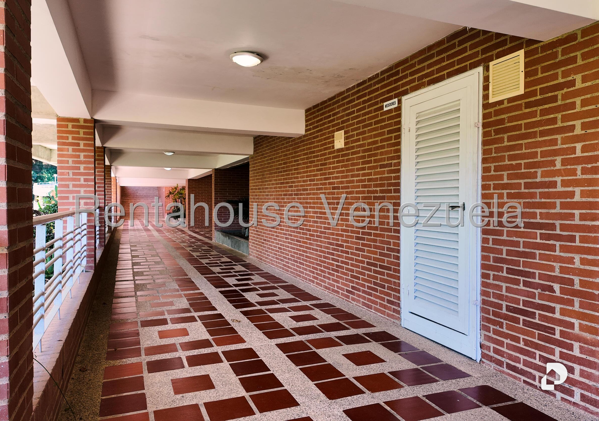 Apartamento en Oripoto, Caracas – 28