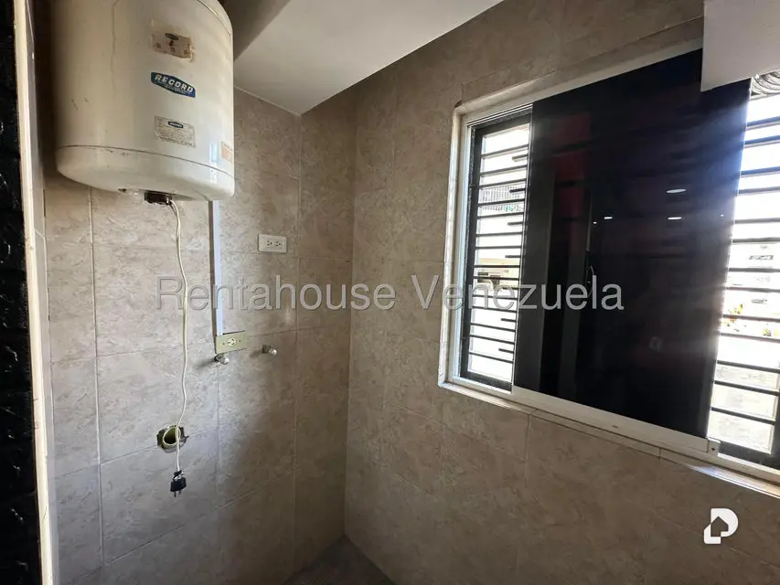 Apartamento en Zona centro, Maracay – 12