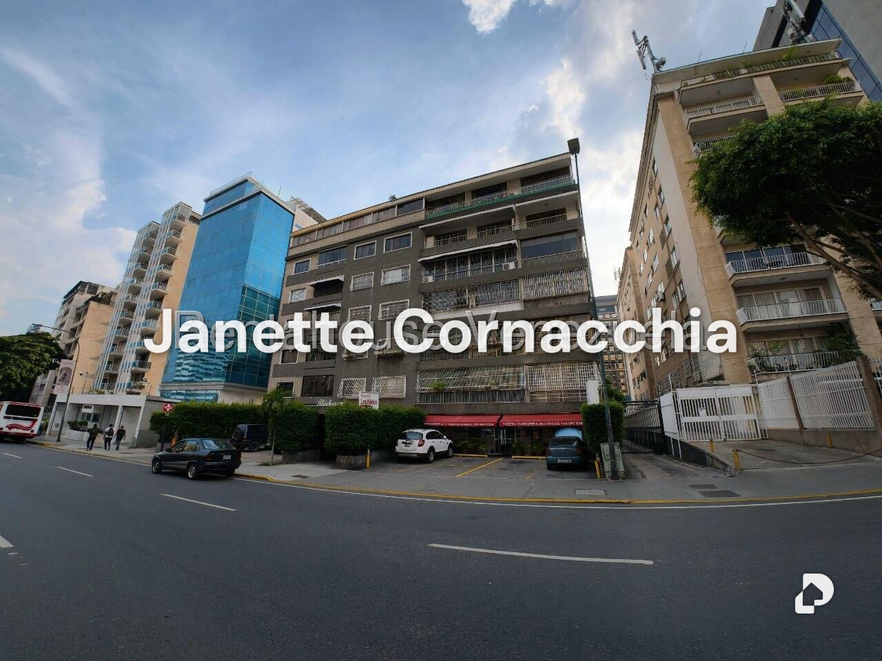 Apartamento en Altamira, Caracas – 1