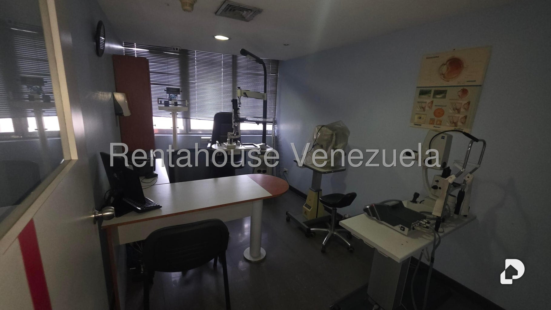 Local comercial en Parroquia Catedral, Caracas – 25