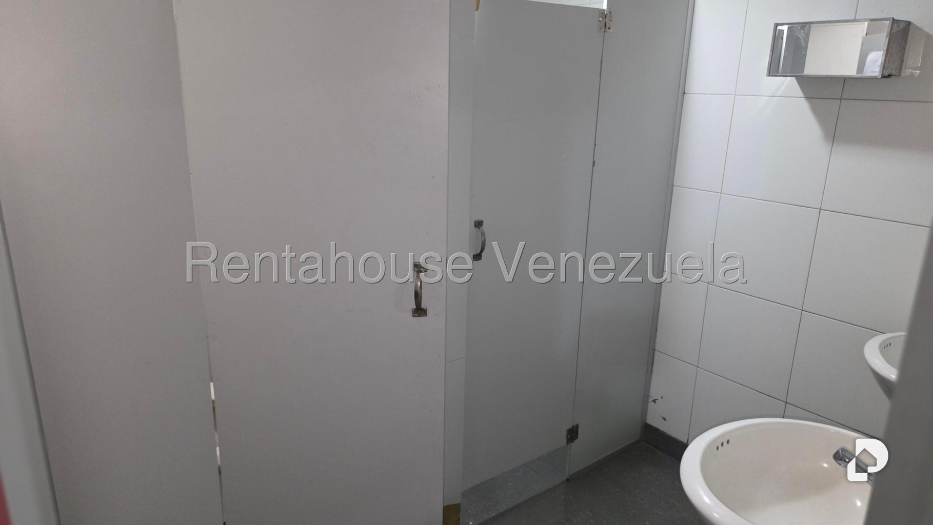 Local comercial en Parroquia Catedral, Caracas – 13