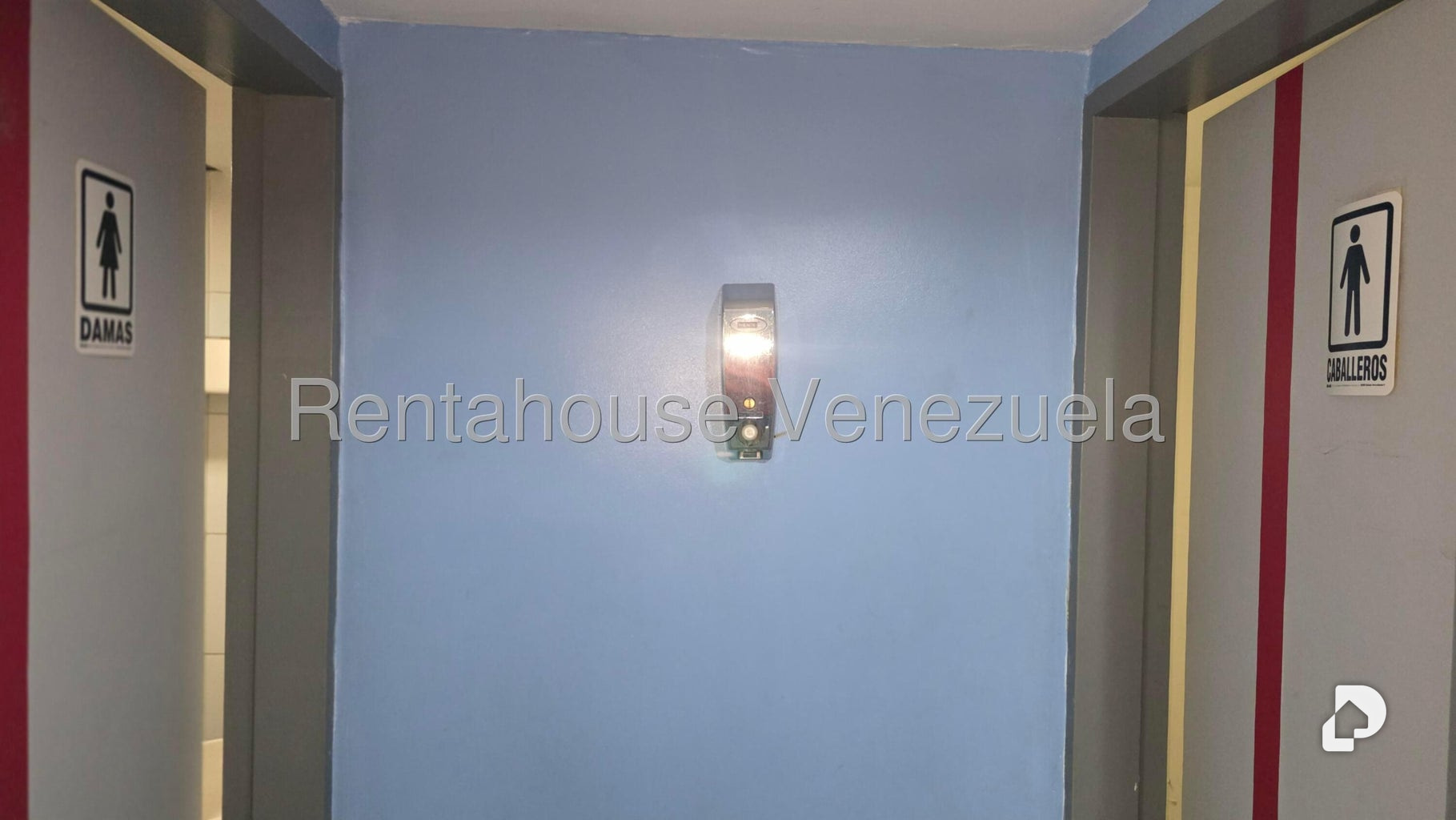 Local comercial en Parroquia Catedral, Caracas – 15