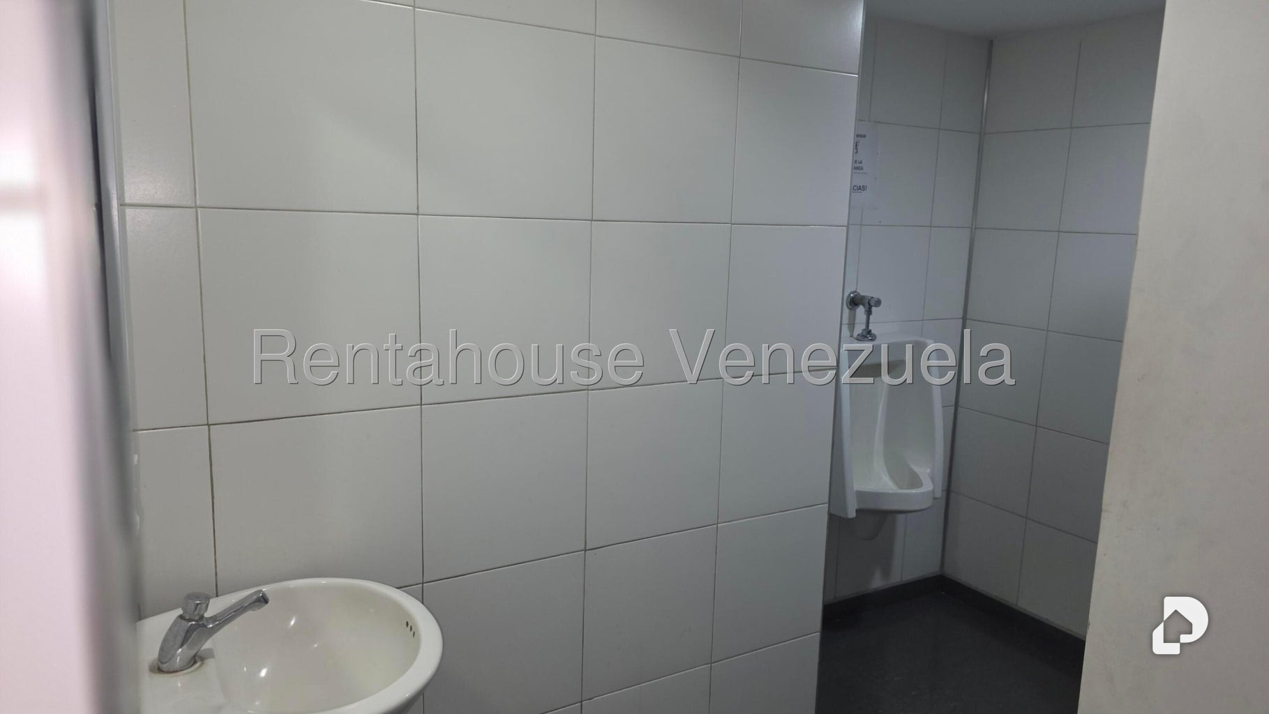 Local comercial en Parroquia Catedral, Caracas – 14