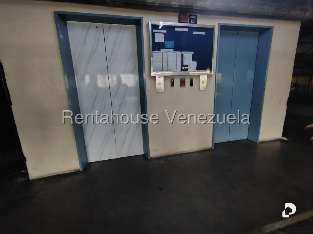 Apartamento en El Paraíso, Caracas – 26