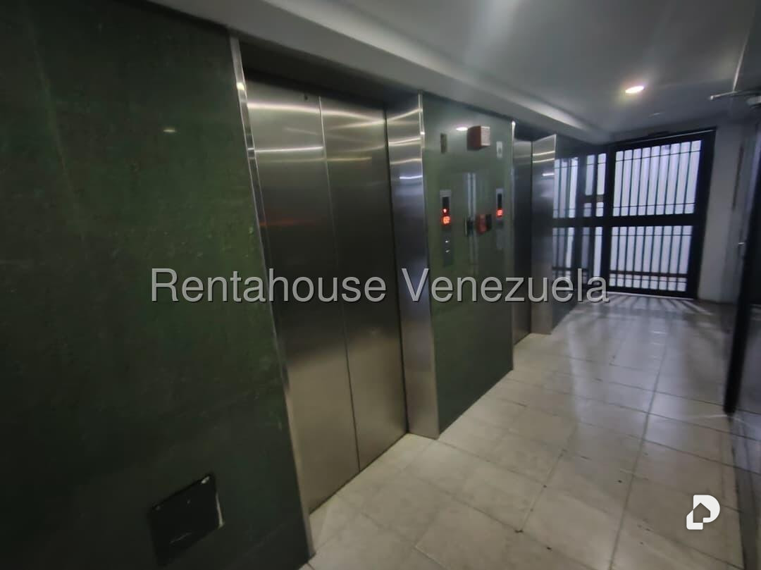 Apartamento en El Paraíso, Caracas – 16