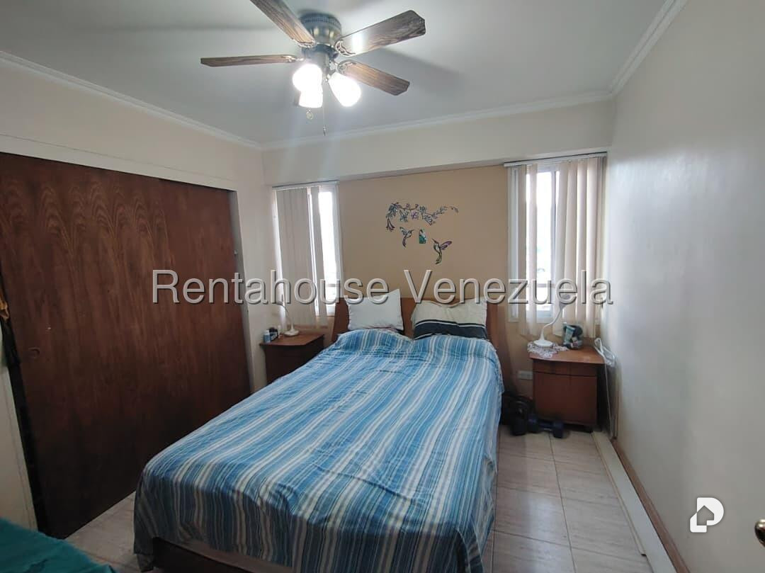 Apartamento en El Paraíso, Caracas – 11