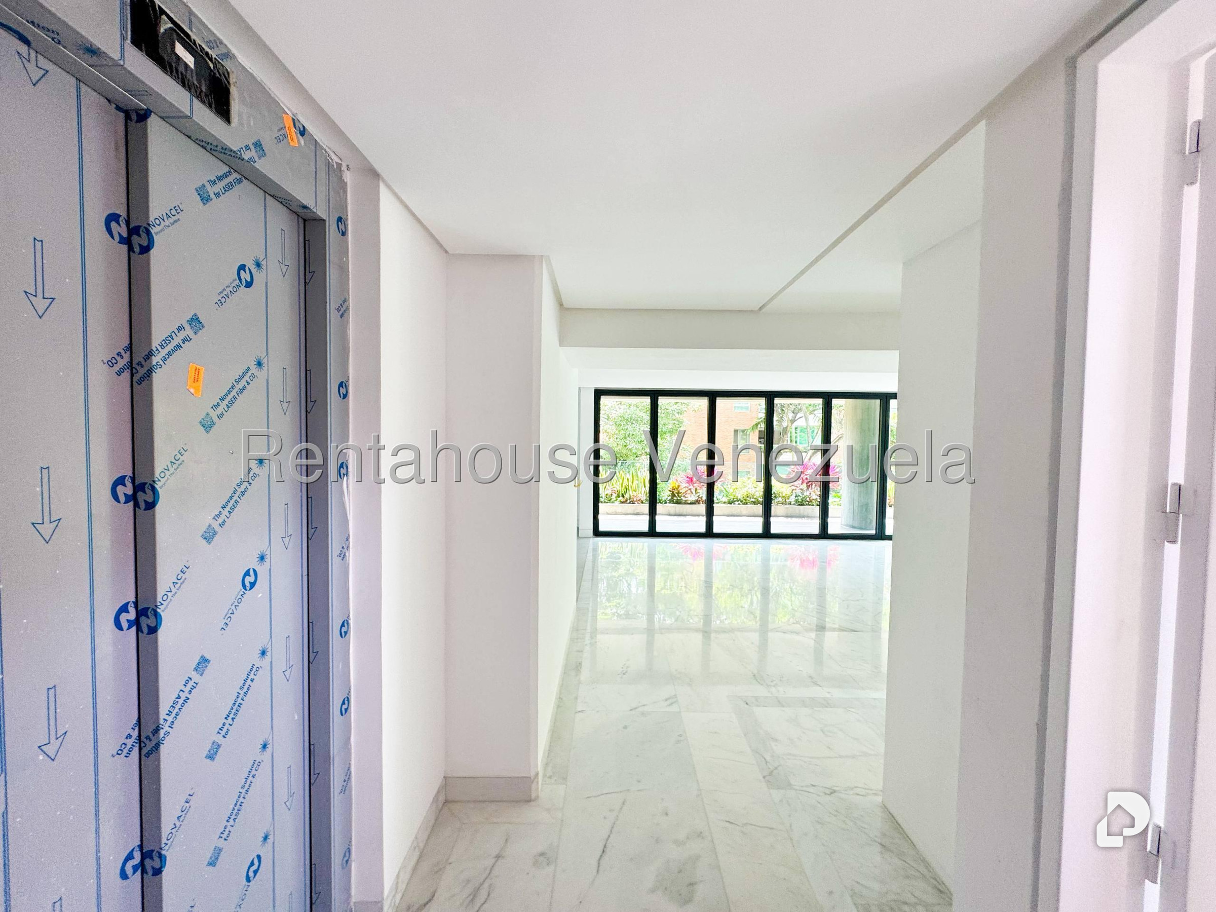 Apartamento en Los Naranjos de las Mercedes, Caracas – 8