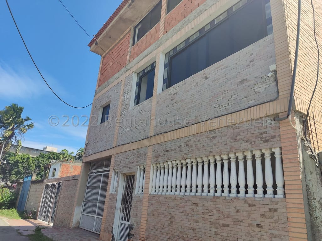 Edificio en Rancho Grande, Puerto Cabello - 1