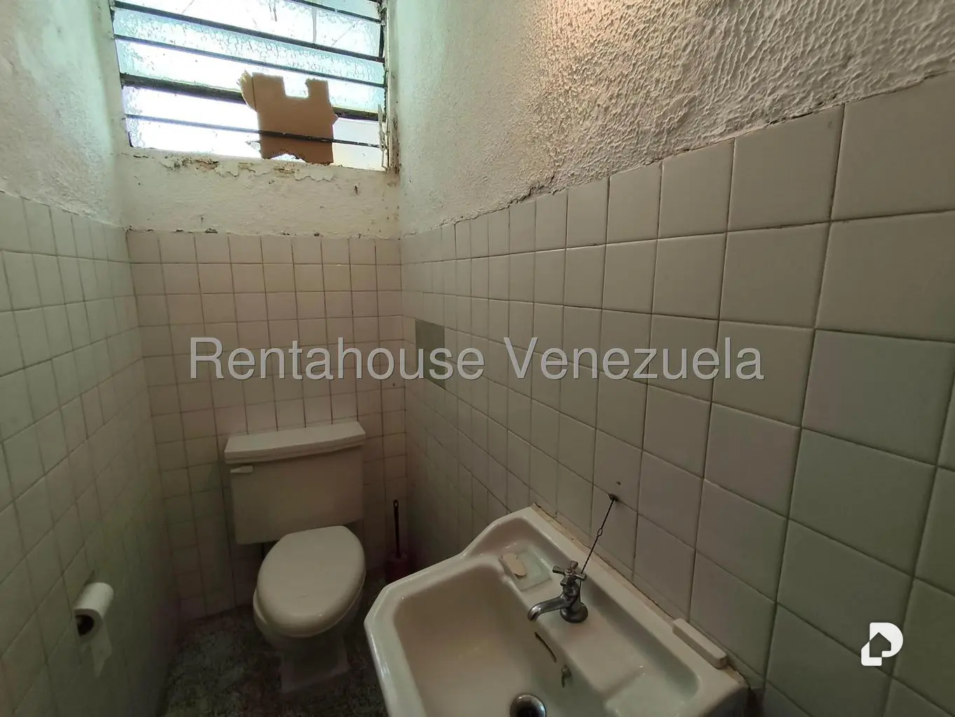 House in Prados del Este, Caracas – 23