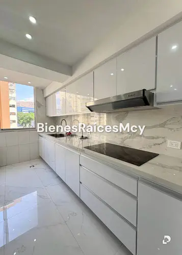 Apartamento en Andrés Bello, Maracay – 2