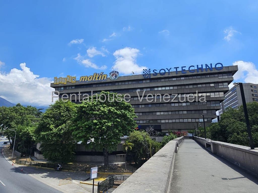 Oficina en Chuao, Caracas - 1