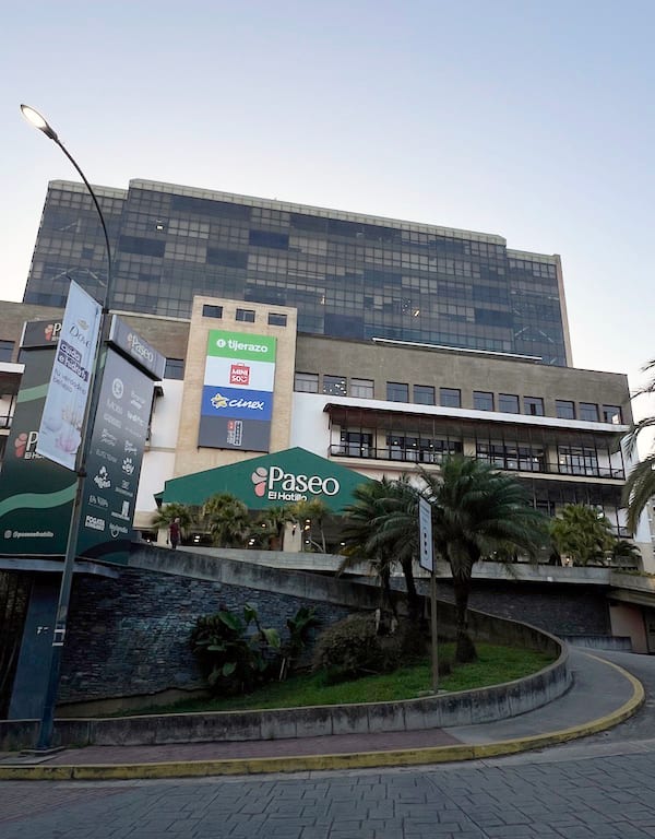 Oficina en La Lagunita, Caracas - 1