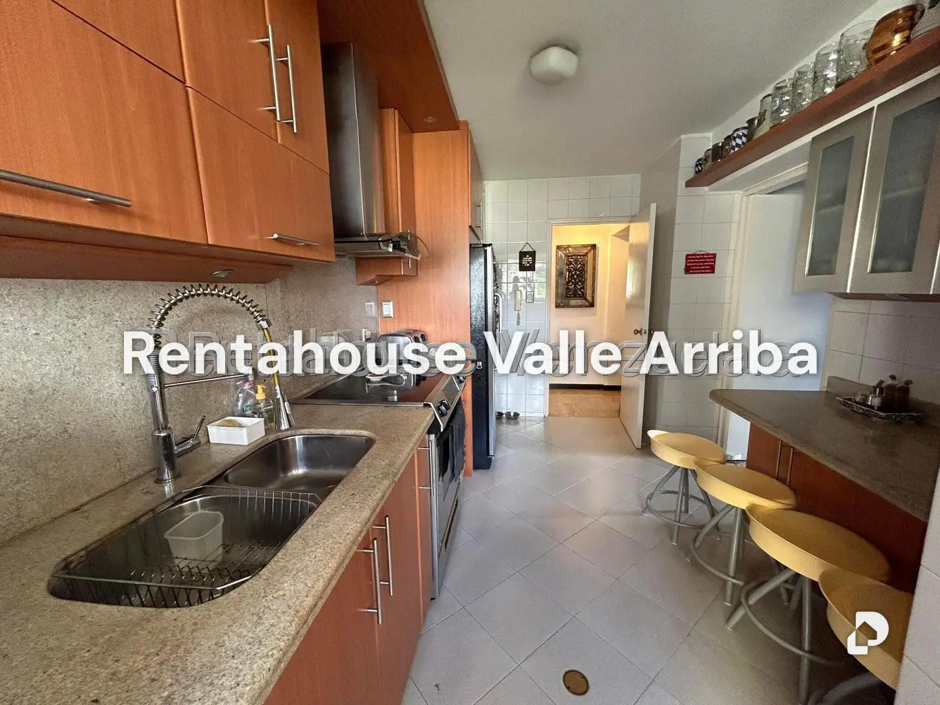 Apartamento en Las Mesetas de Santa Rosa de Lima, Caracas – 13