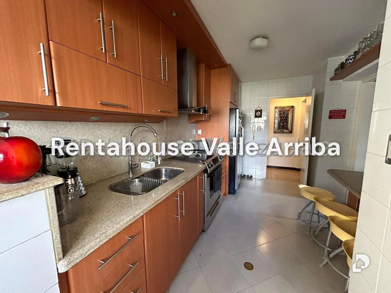 Apartamento en Las Mesetas de Santa Rosa de Lima, Caracas – 12