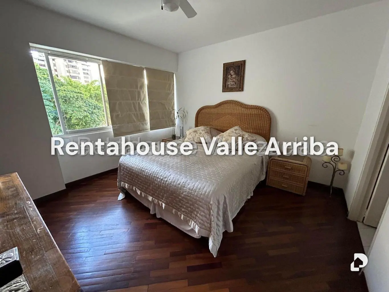 Apartamento en Las Mesetas de Santa Rosa de Lima, Caracas – 16