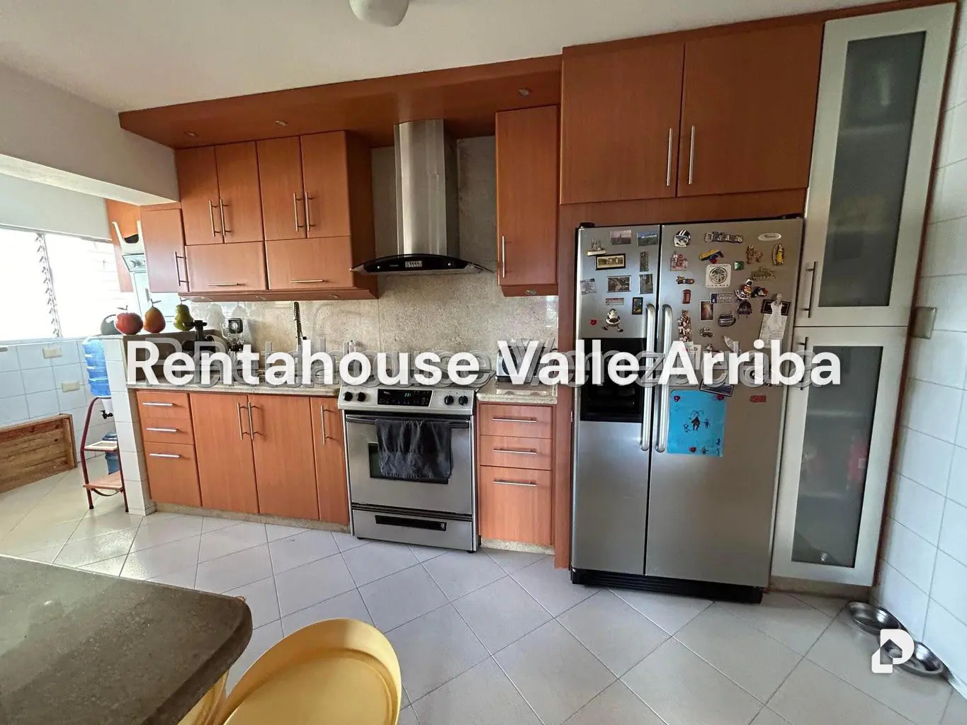 Apartamento en Las Mesetas de Santa Rosa de Lima, Caracas – 11