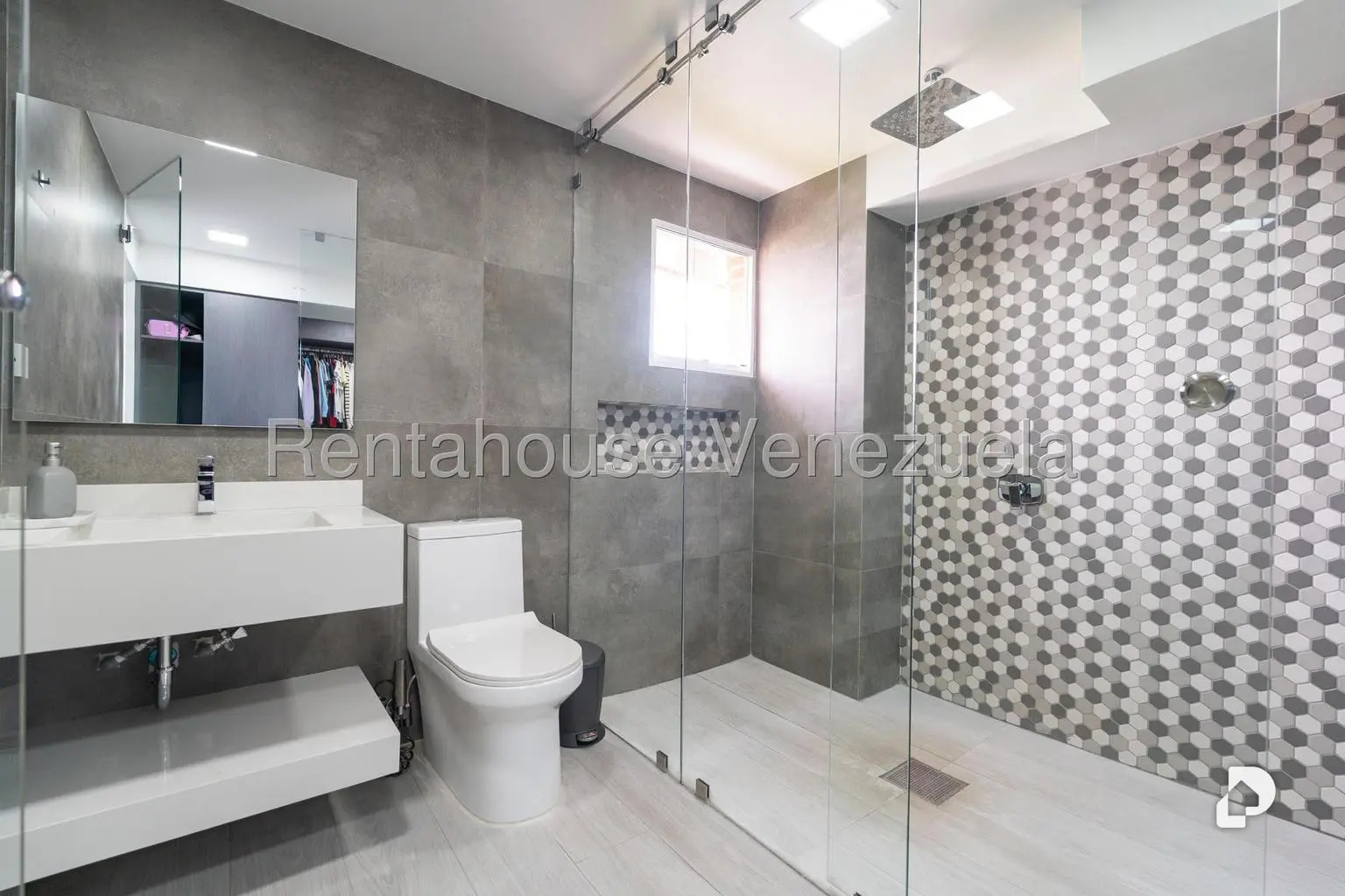 Apartamento en Colinas de Los Chaguaramos, Caracas – 22