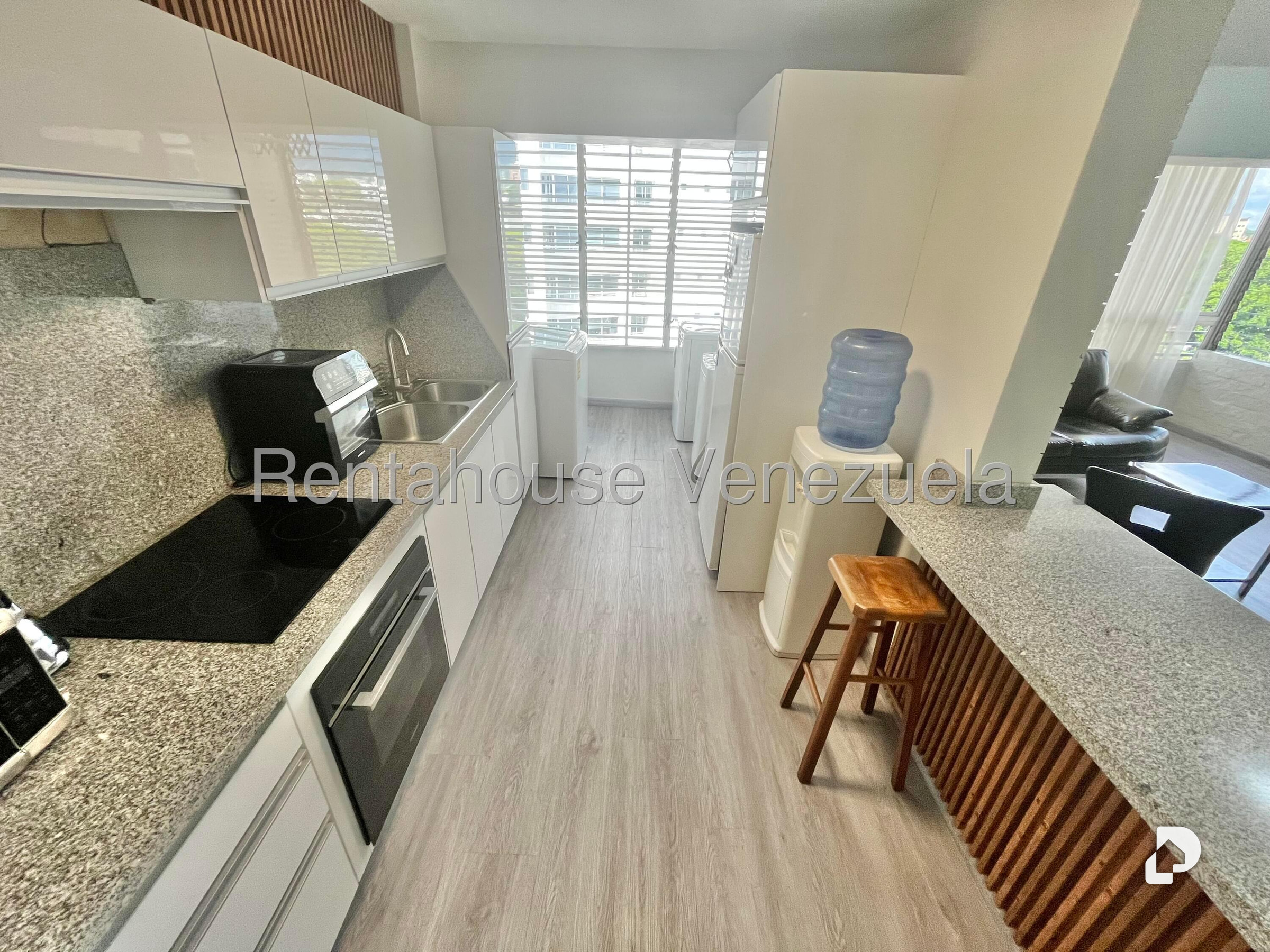 Apartamento en La Florida, Caracas – 12