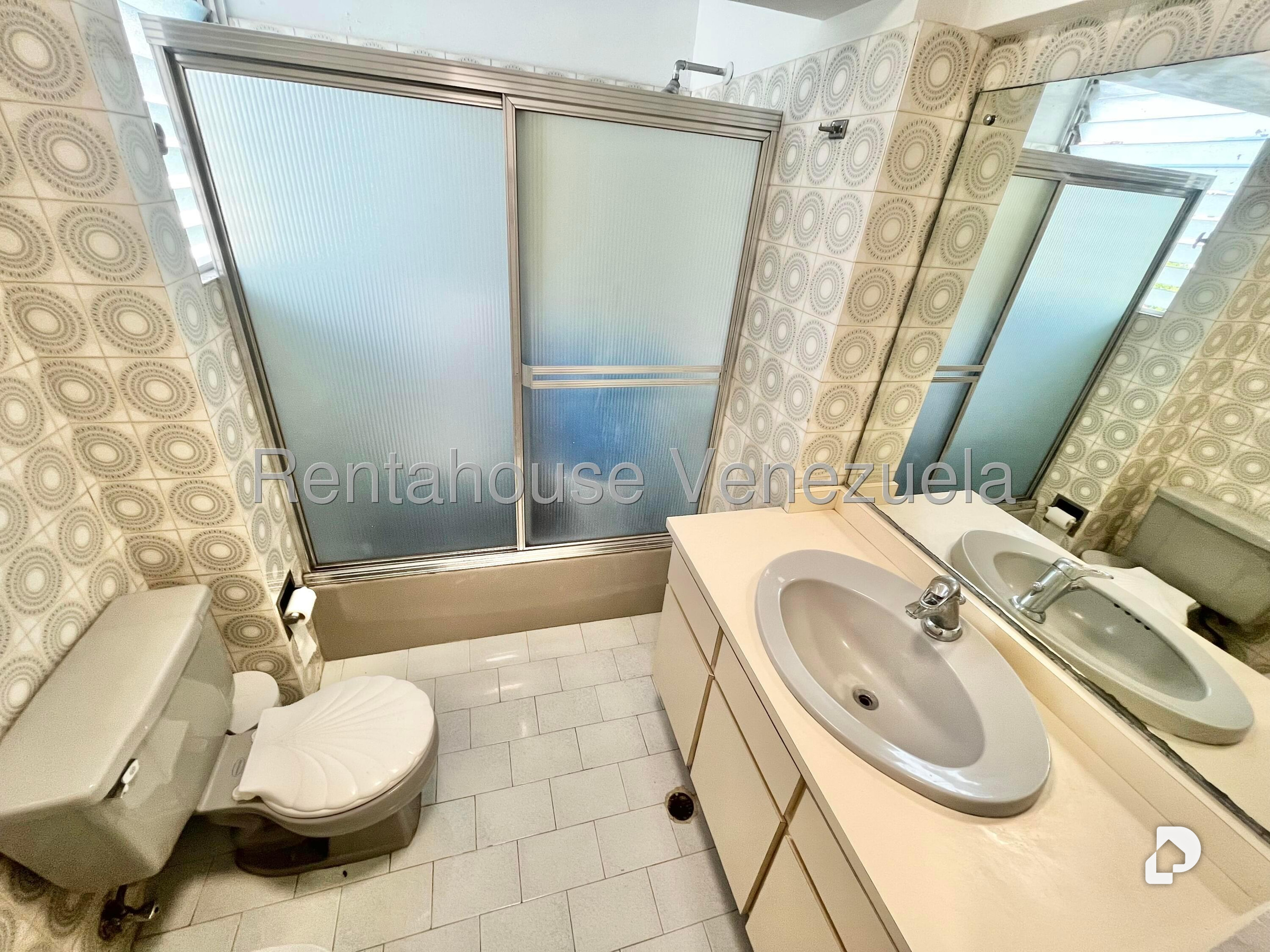 Apartamento en La Florida, Caracas – 17